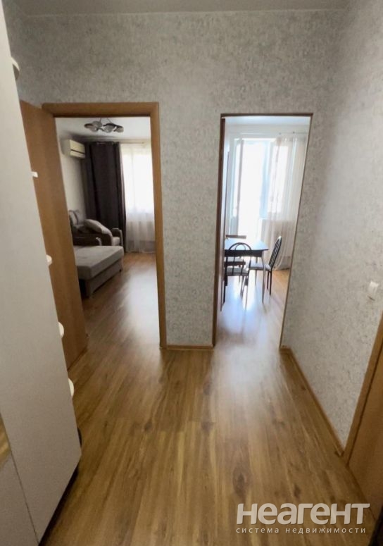 Сдается 1-комнатная квартира, 44 м²