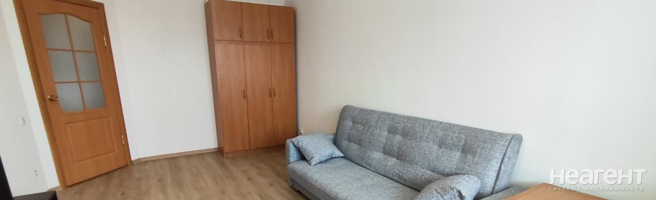 Сдается 1-комнатная квартира, 40 м²