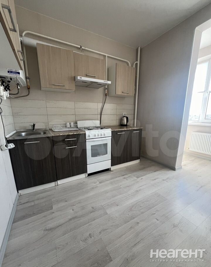 Продается 1-комнатная квартира, 32 м²