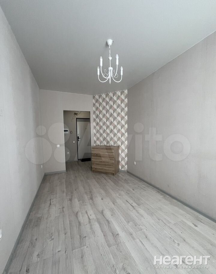 Продается 1-комнатная квартира, 32 м²