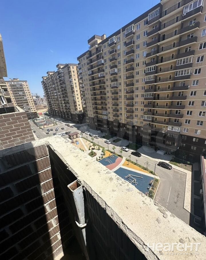 Продается 1-комнатная квартира, 37 м²