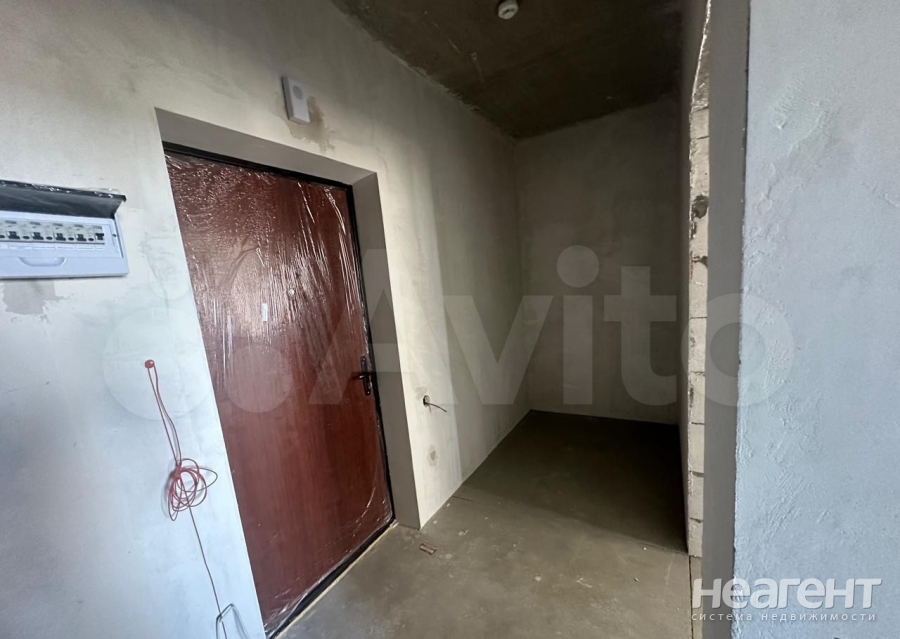 Продается 1-комнатная квартира, 37 м²