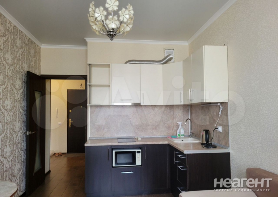 Сдается 1-комнатная квартира, 44 м²