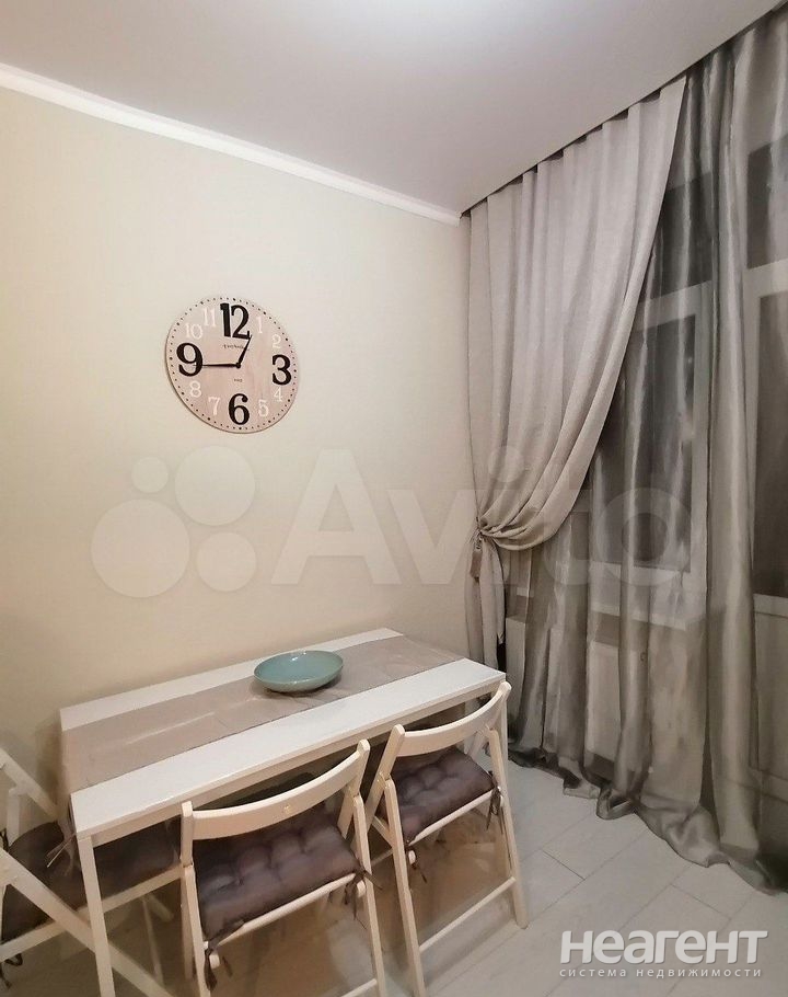 Сдается 1-комнатная квартира, 40 м²