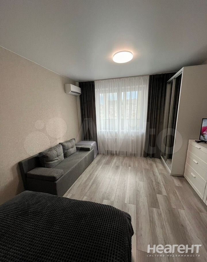 Сдается 1-комнатная квартира, 43 м²