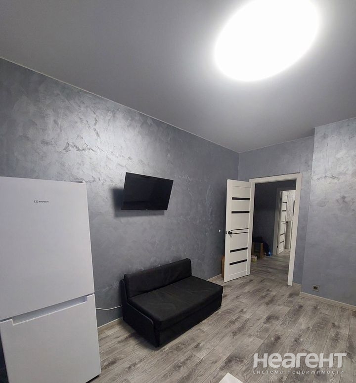 Сдается 1-комнатная квартира, 39 м²