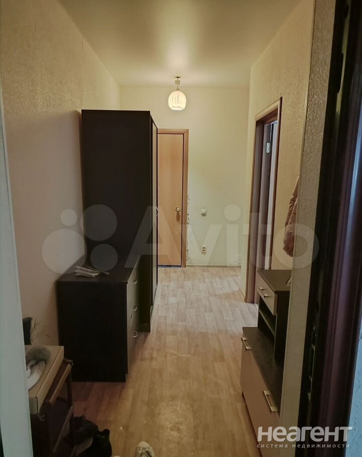 Продается 1-комнатная квартира, 35 м²