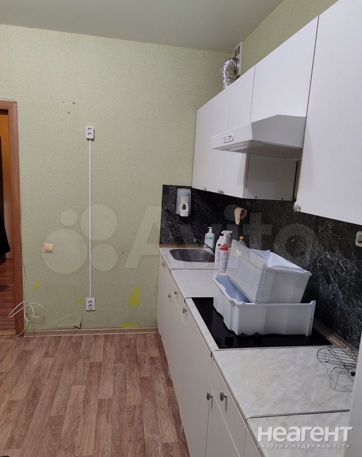 Продается 1-комнатная квартира, 35 м²