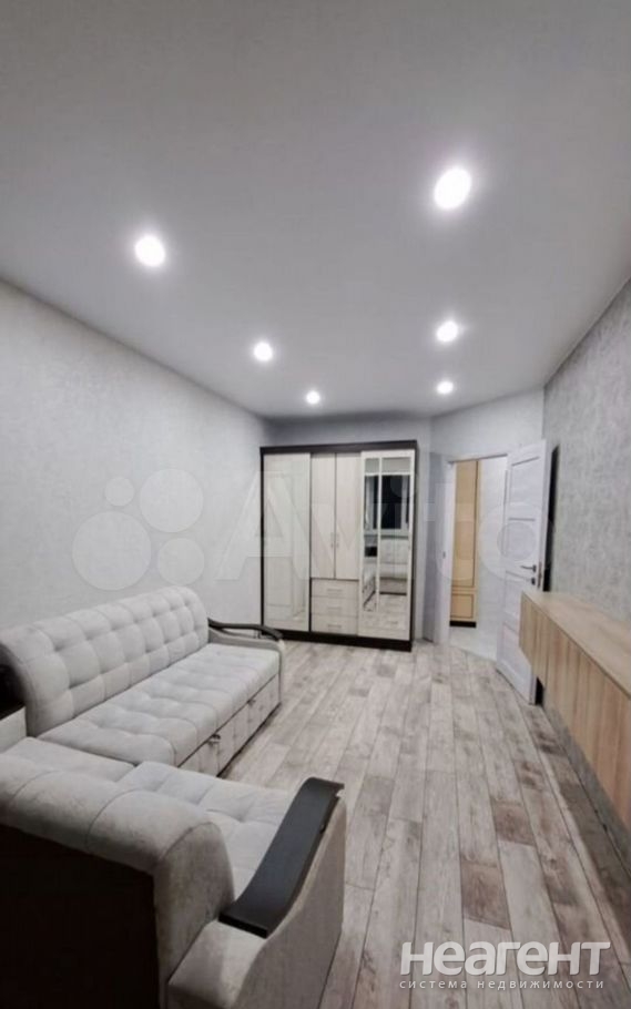 Продается 1-комнатная квартира, 36,6 м²