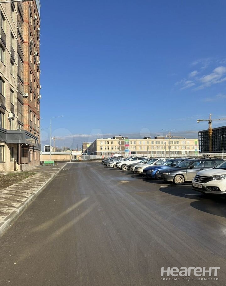 Продается 1-комнатная квартира, 32 м²