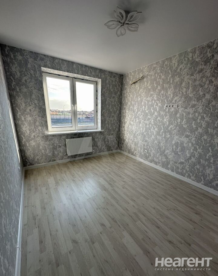 Продается 1-комнатная квартира, 32 м²