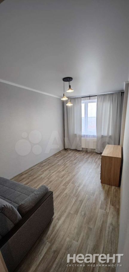 Продается 1-комнатная квартира, 32,9 м²