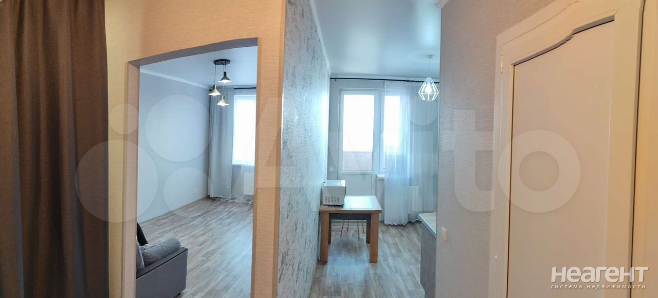 Продается 1-комнатная квартира, 32,9 м²