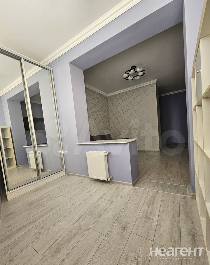 Продается 1-комнатная квартира, 47 м²