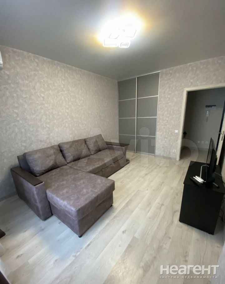 Сдается 1-комнатная квартира, 33,8 м²