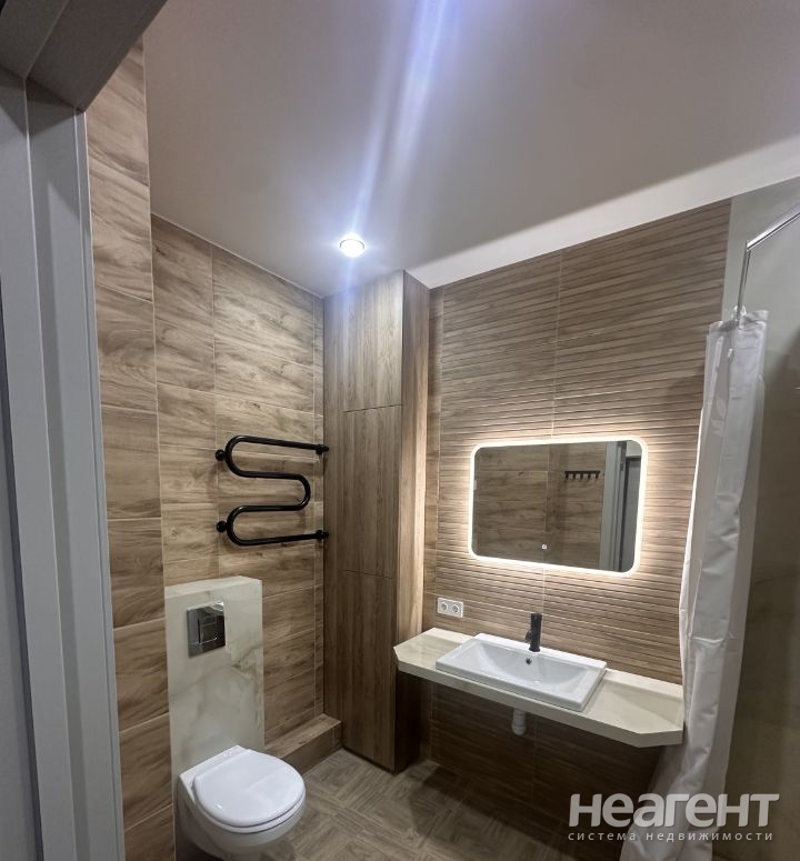 Сдается 2-х комнатная квартира, 65 м²