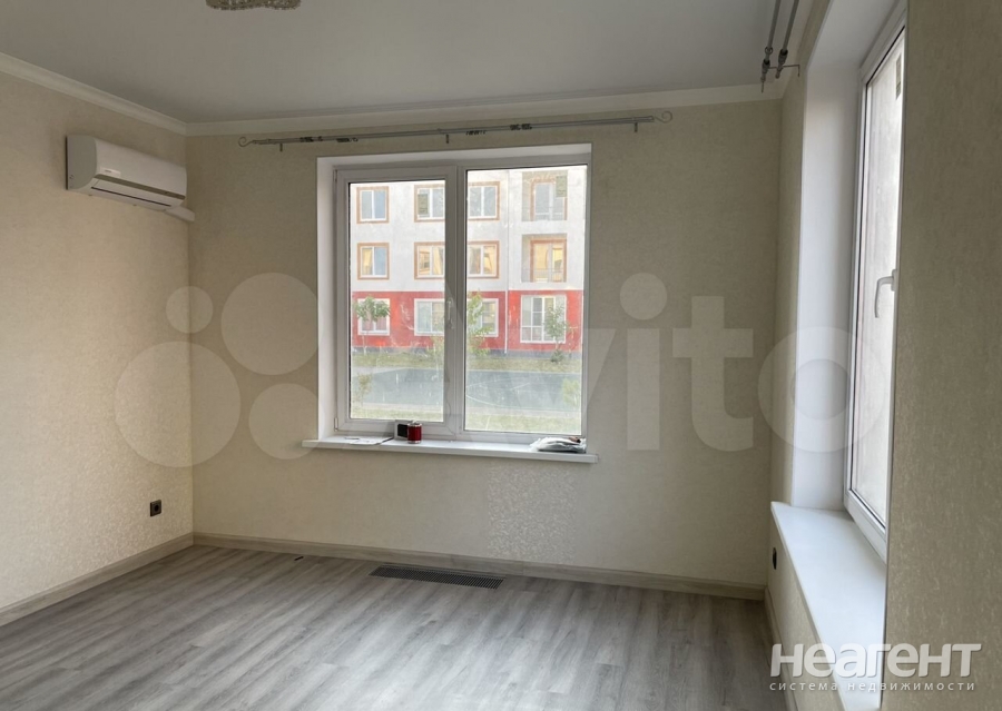 Продается 1-комнатная квартира, 45 м²