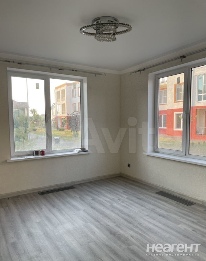 Продается 1-комнатная квартира, 45 м²