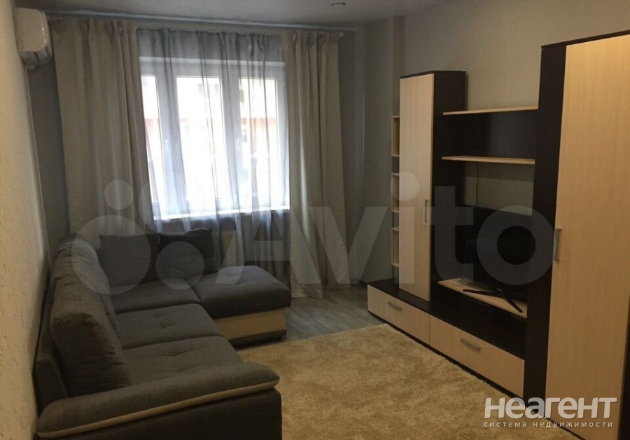 Сдается 1-комнатная квартира, 39 м²