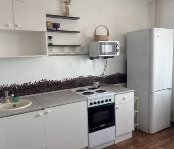 Сдается 1-комнатная квартира, 39 м²