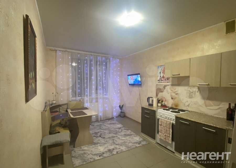 Продается 1-комнатная квартира, 48 м²