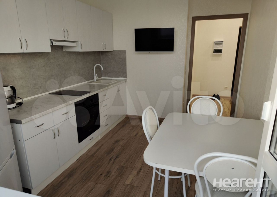 Сдается 1-комнатная квартира, 39 м²