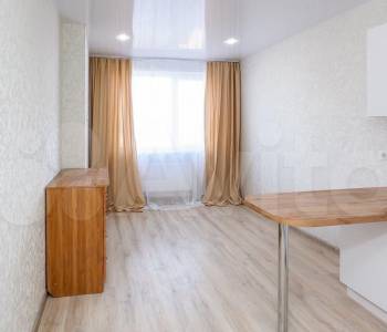 Продается 1-комнатная квартира, 42,2 м²