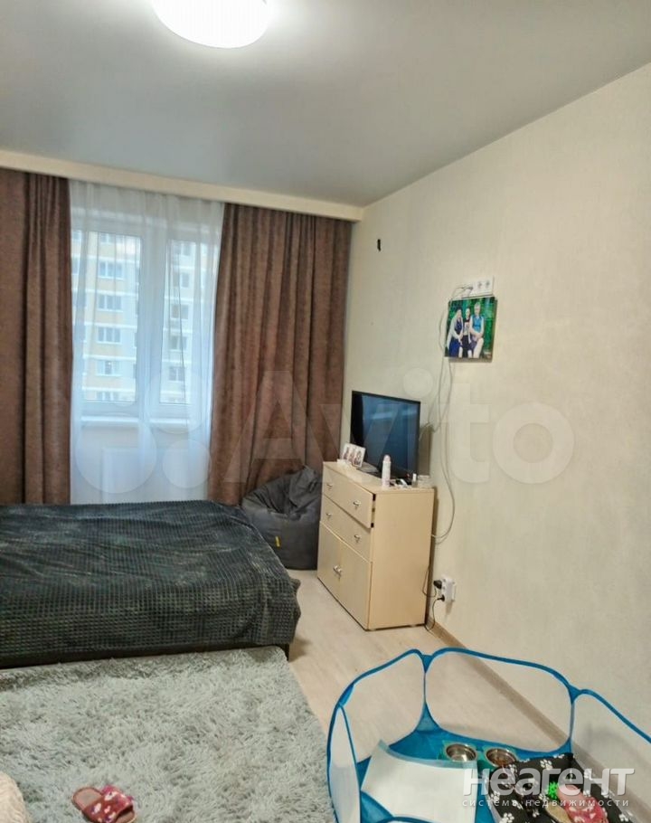 Продается 1-комнатная квартира, 36 м²