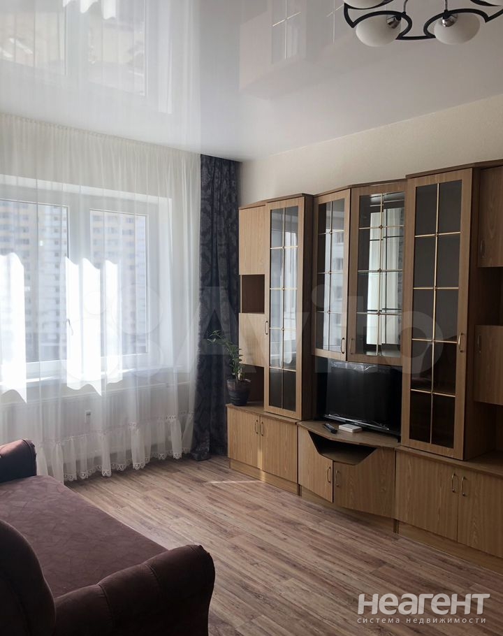 Продается 1-комнатная квартира, 40 м²