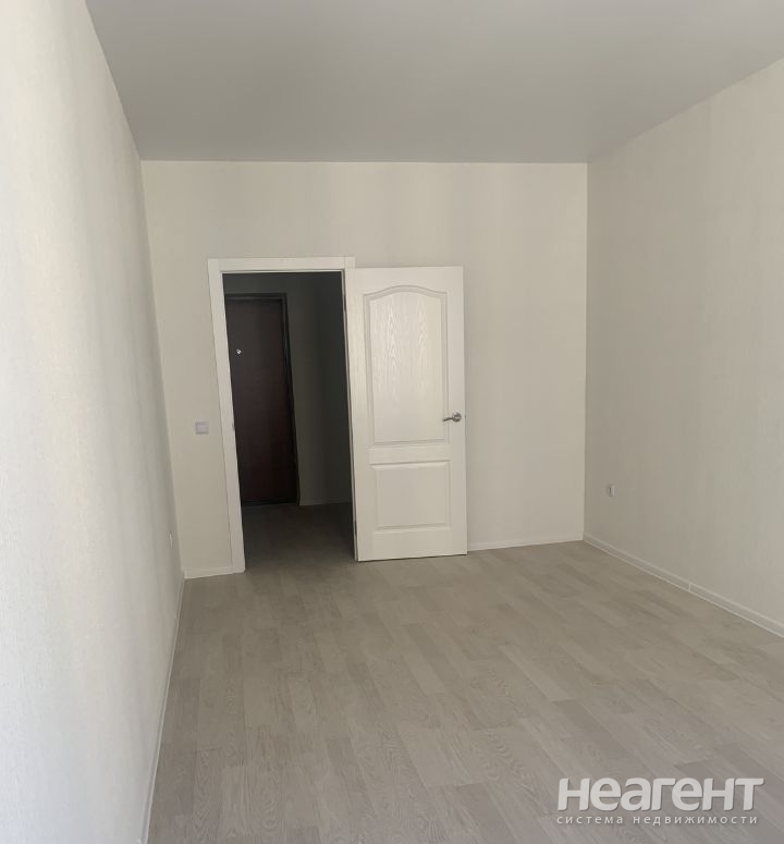 Продается 1-комнатная квартира, 46,4 м²