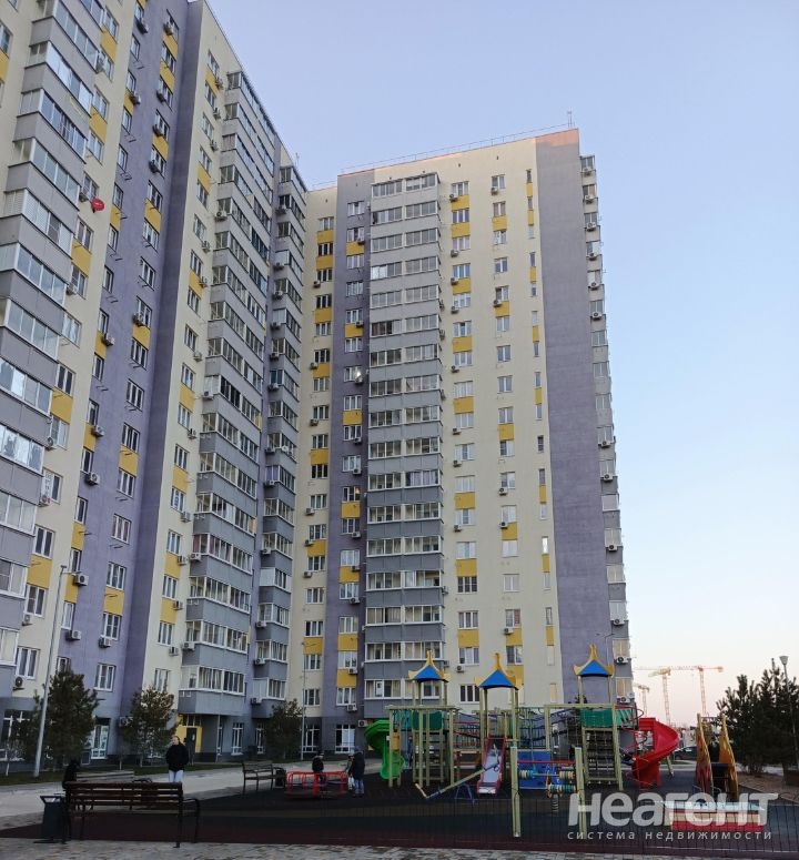 Сдается 1-комнатная квартира, 40 м²