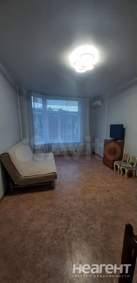 Продается 1-комнатная квартира, 37,3 м²