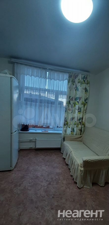 Продается 1-комнатная квартира, 37,3 м²