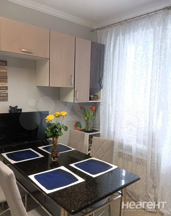 Продается Многокомнатная квартира, 109 м²