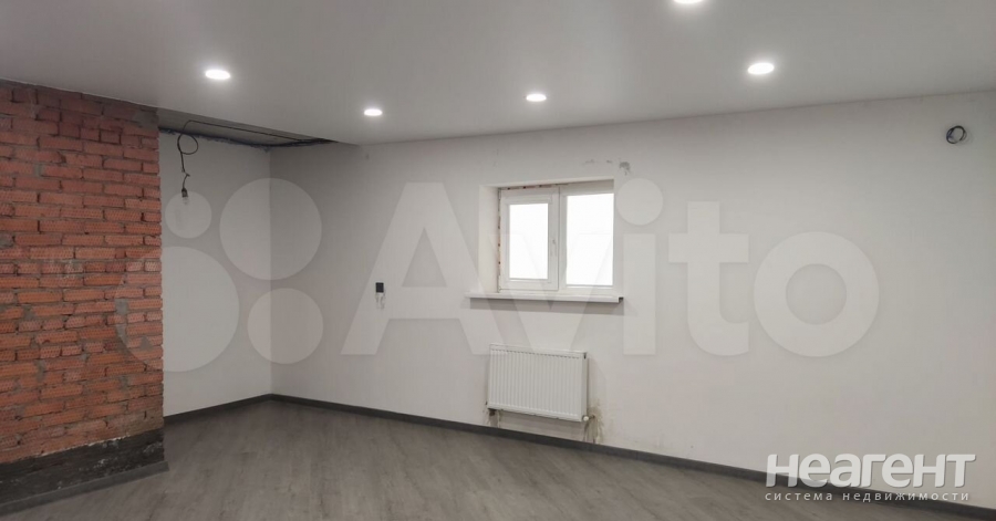 Продается 1-комнатная квартира, 94,5 м²