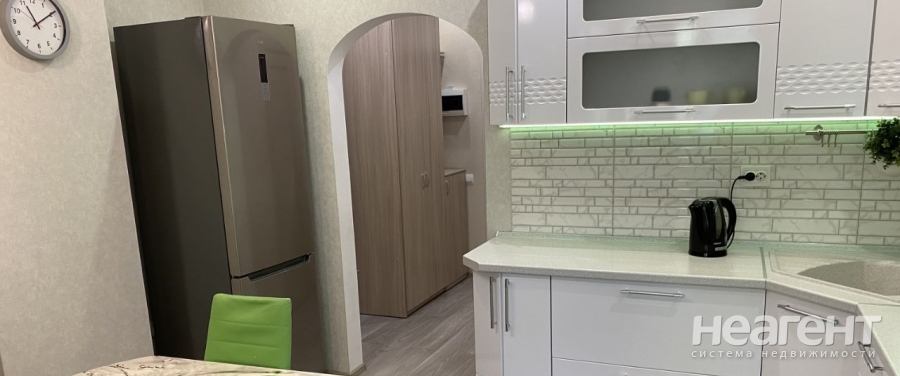 Сдается 1-комнатная квартира, 48 м²