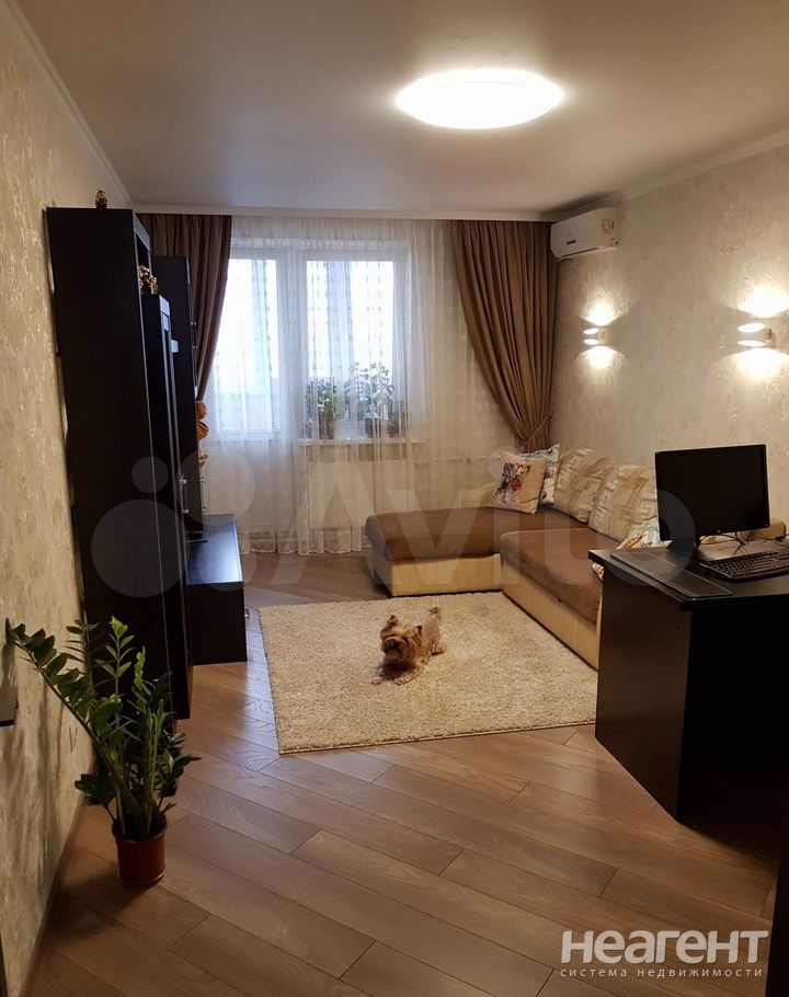 Продается 1-комнатная квартира, 43,6 м²