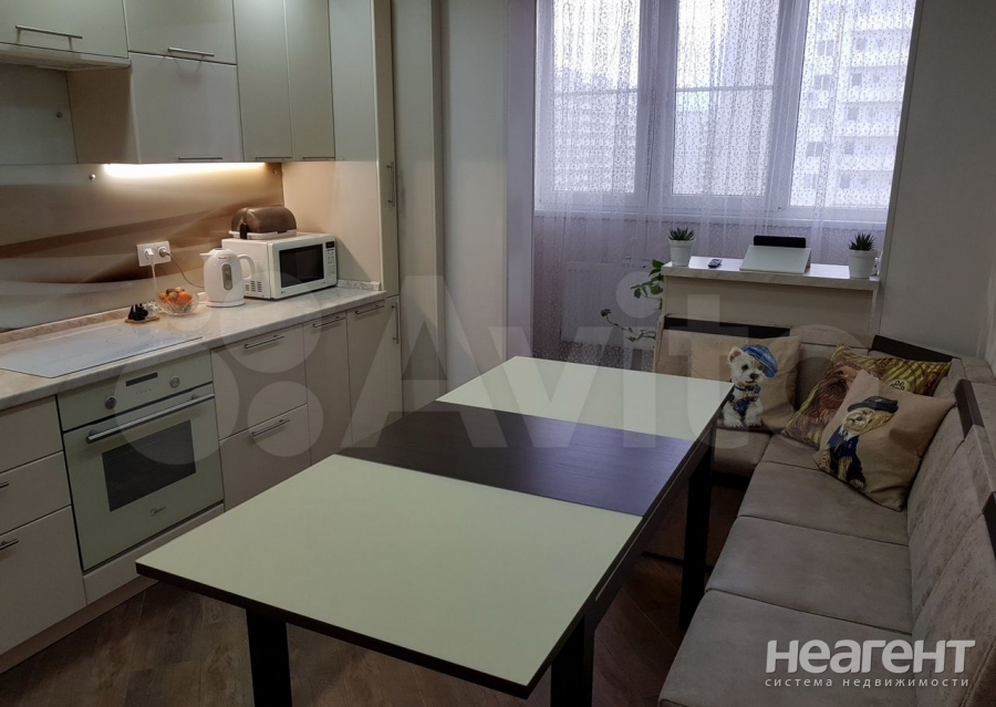 Продается 1-комнатная квартира, 43,6 м²