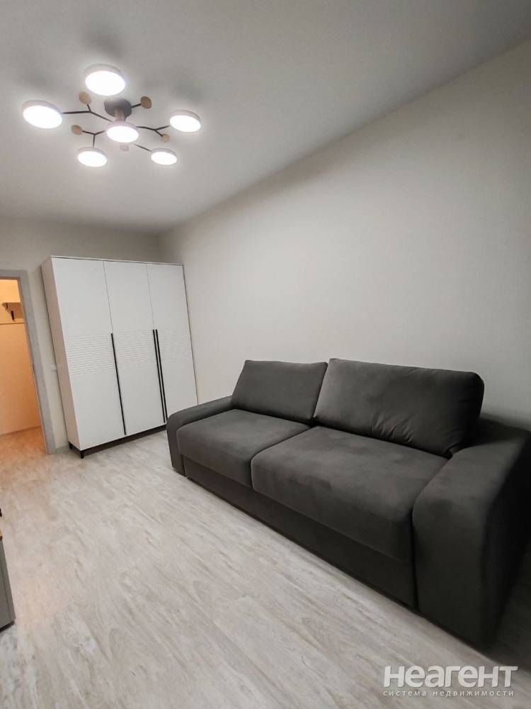 Продается 1-комнатная квартира, 35 м²