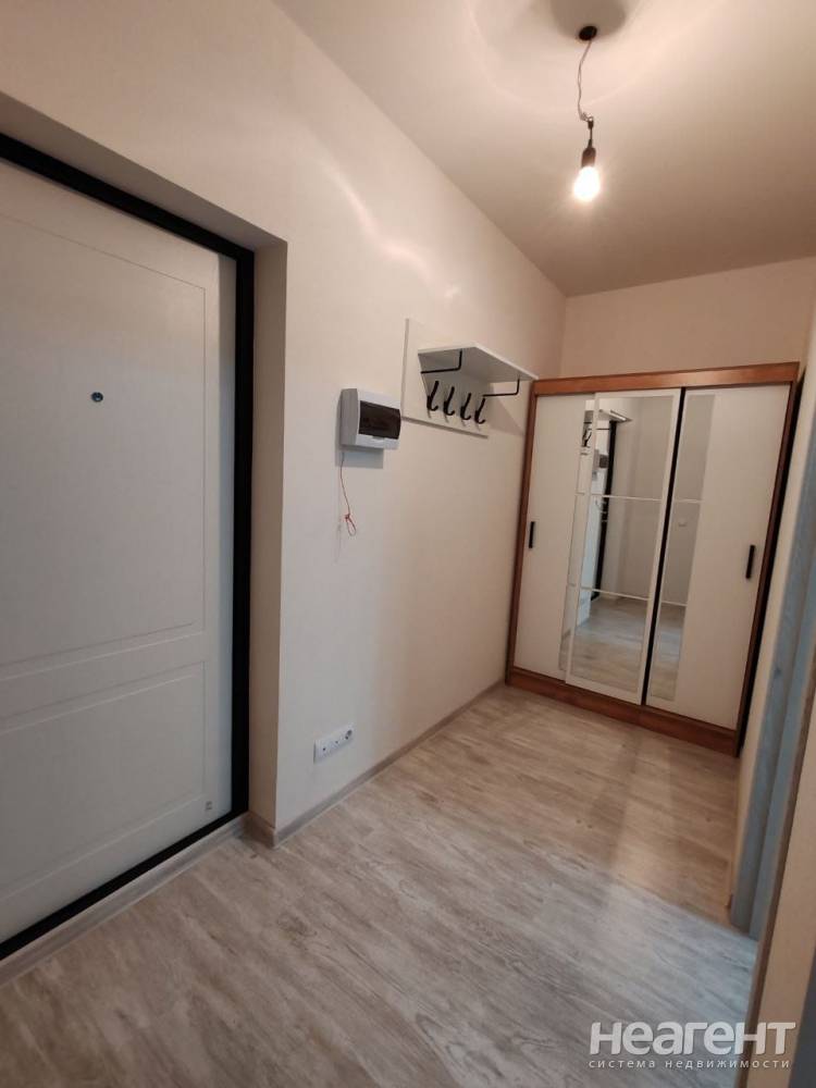 Продается 1-комнатная квартира, 35 м²