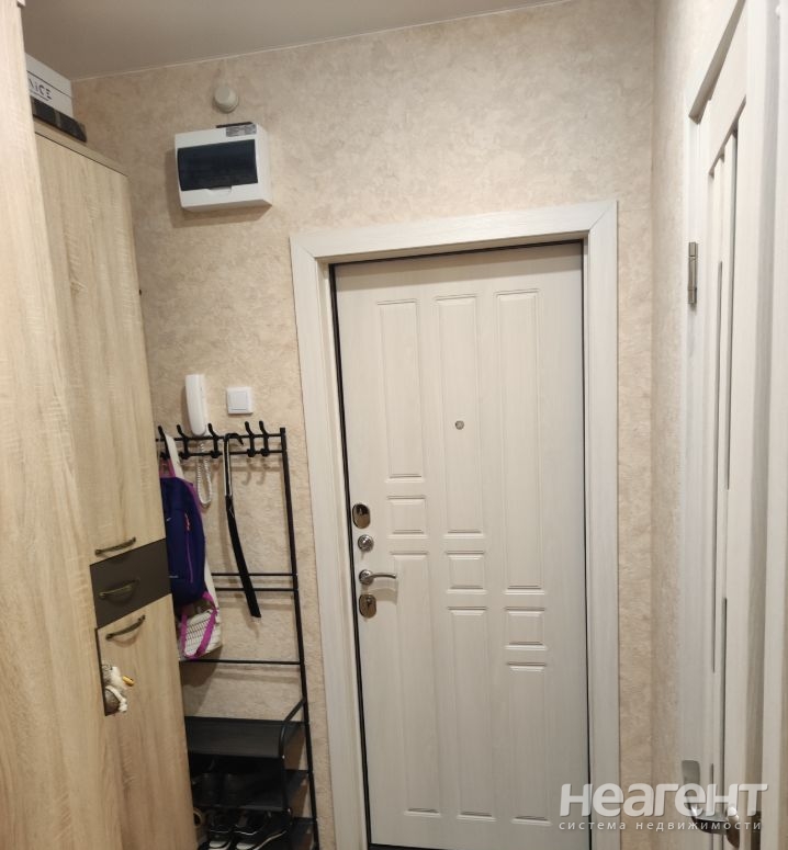 Продается 1-комнатная квартира, 36 м²