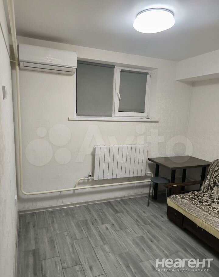 Продается 1-комнатная квартира, 18 м²