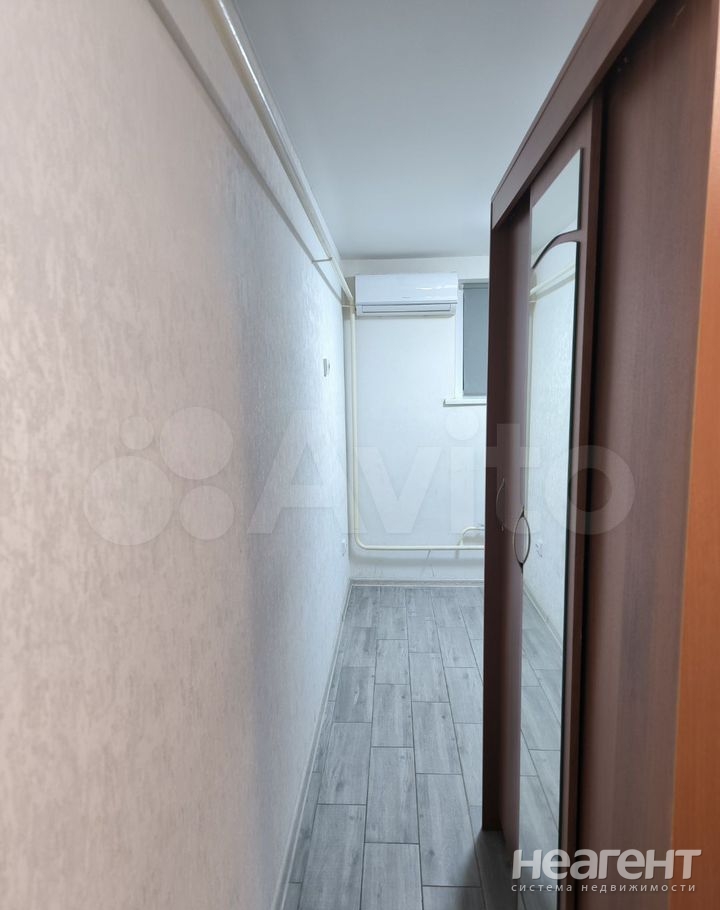 Продается 1-комнатная квартира, 18 м²