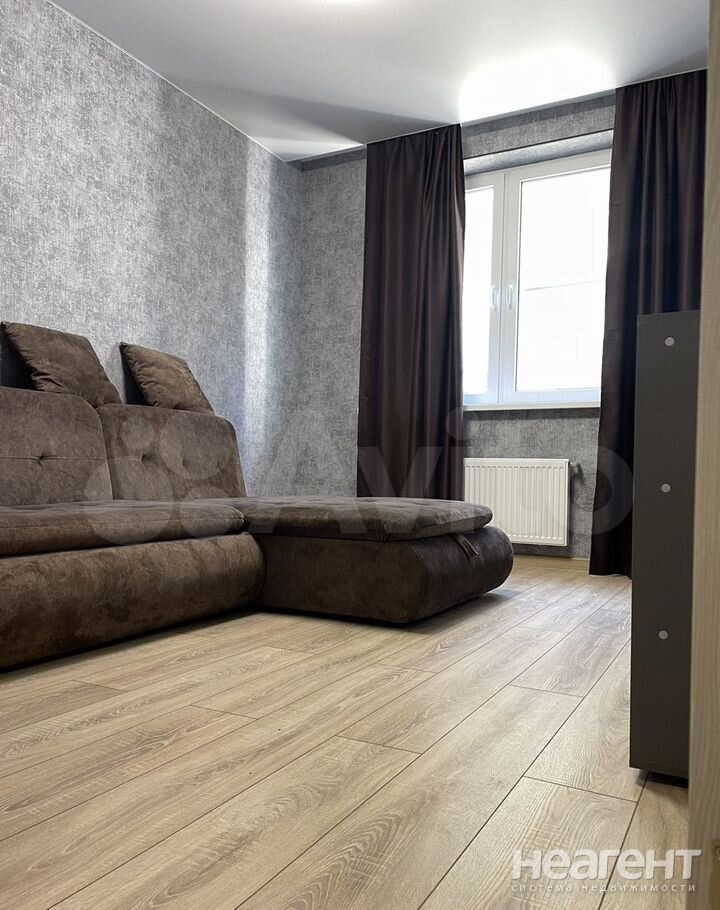 Продается 1-комнатная квартира, 35,6 м²