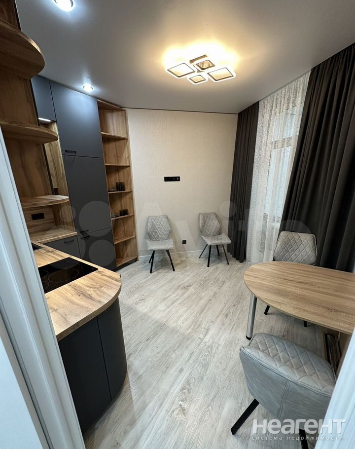 Сдается 1-комнатная квартира, 45 м²