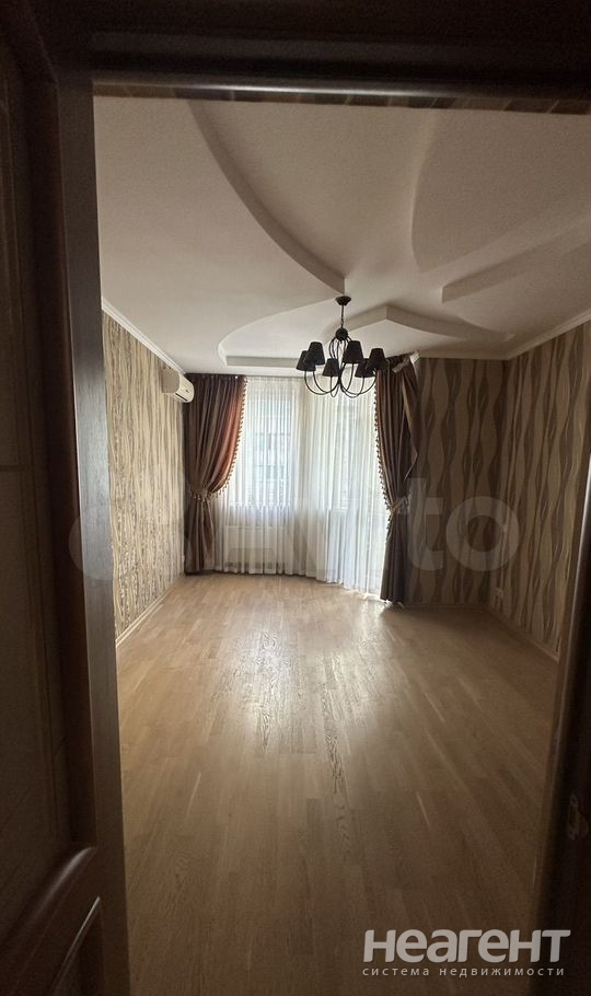 Продается Многокомнатная квартира, 110 м²