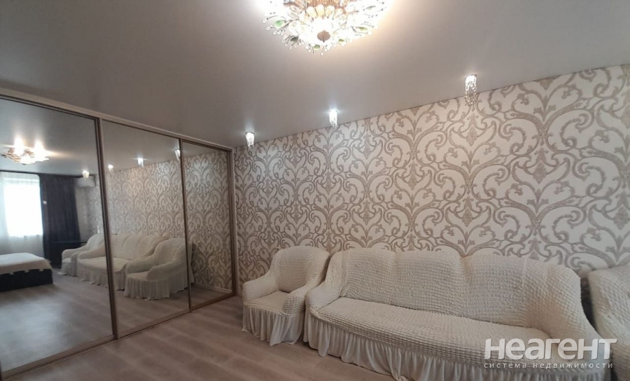 Продается 1-комнатная квартира, 56 м²