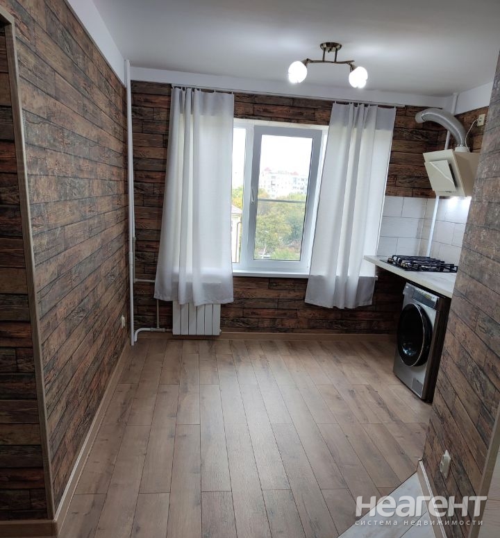 Продается 1-комнатная квартира, 30 м²