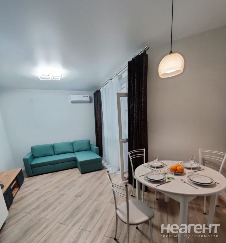 Сдается 1-комнатная квартира, 49,9 м²