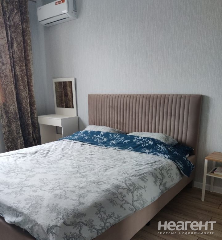 Сдается 1-комнатная квартира, 49,9 м²